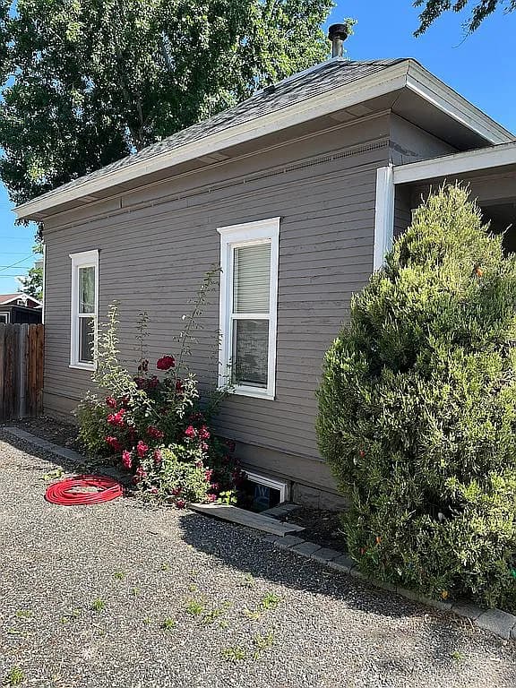 1312 Grant Ave — exterior photo