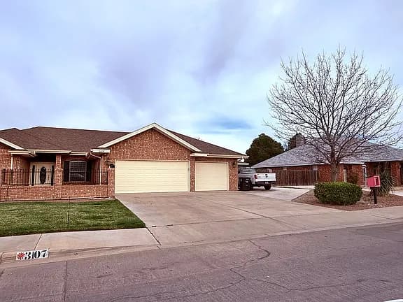 3107 Onate Rd — exterior photo