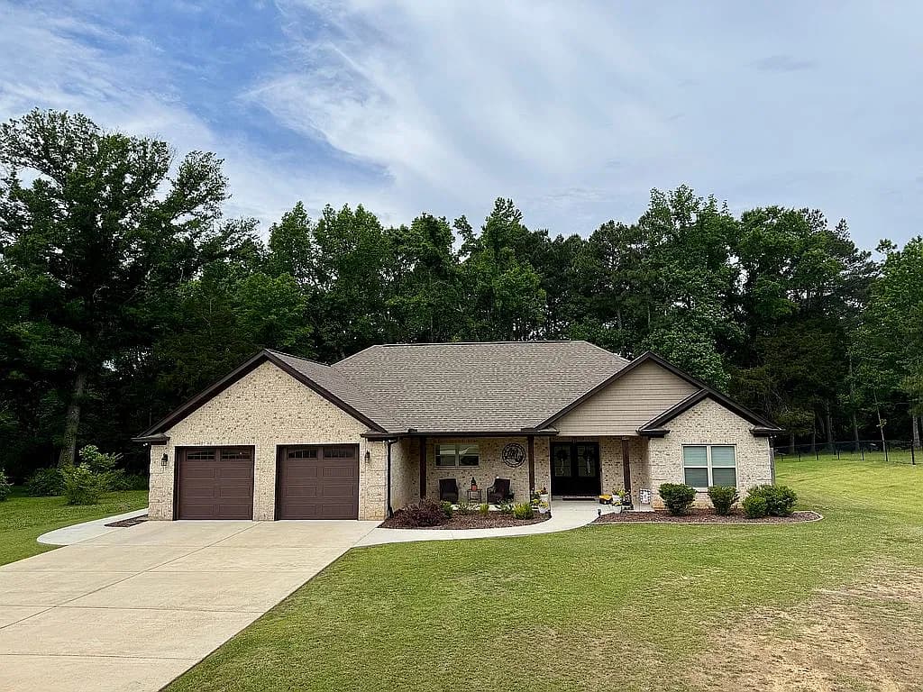 2075 County Road 1145 — exterior photo