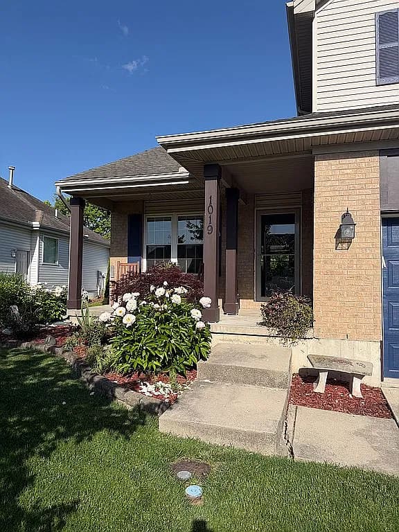 1019 Meadowsweet Dr — exterior photo