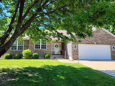 2411 Stacey Ln — exterior photo