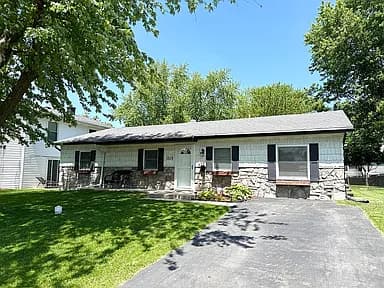 1818 W Westlea Dr — exterior photo