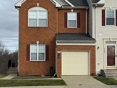 1625 Pullman Ct — exterior photo
