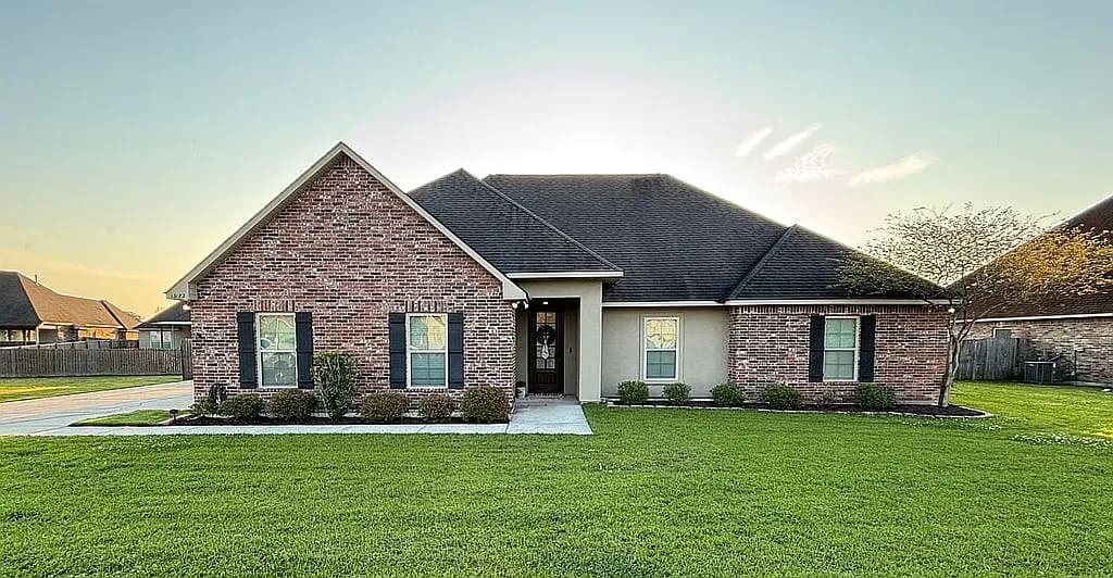 13172 Ellendale Dr — exterior photo