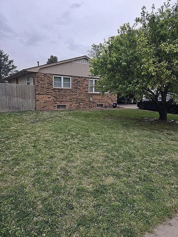 2107 N Cherokee Rd — exterior photo