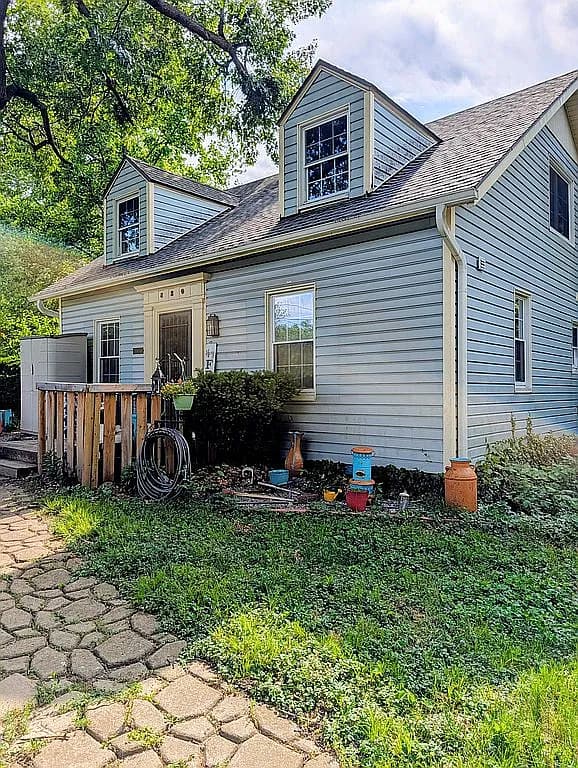 820 S Glenwood Ave — exterior photo