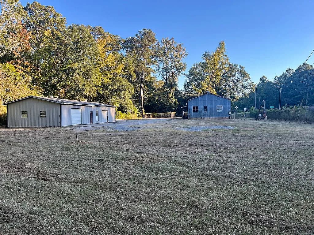 160 Crimson Dr — exterior photo