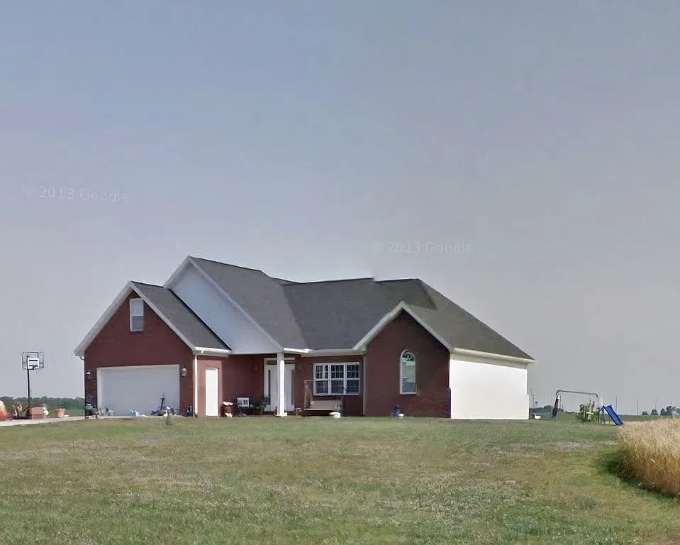 2301 Givens Rd — exterior photo