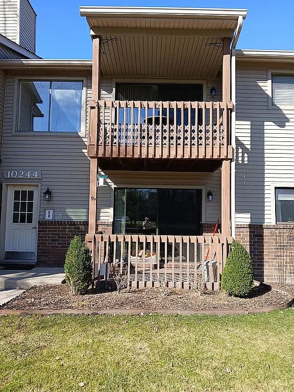 10244 Nancys Blvd APT 41 — exterior photo