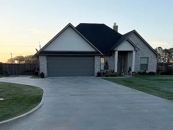 110 Saddle Brook Cir — exterior photo