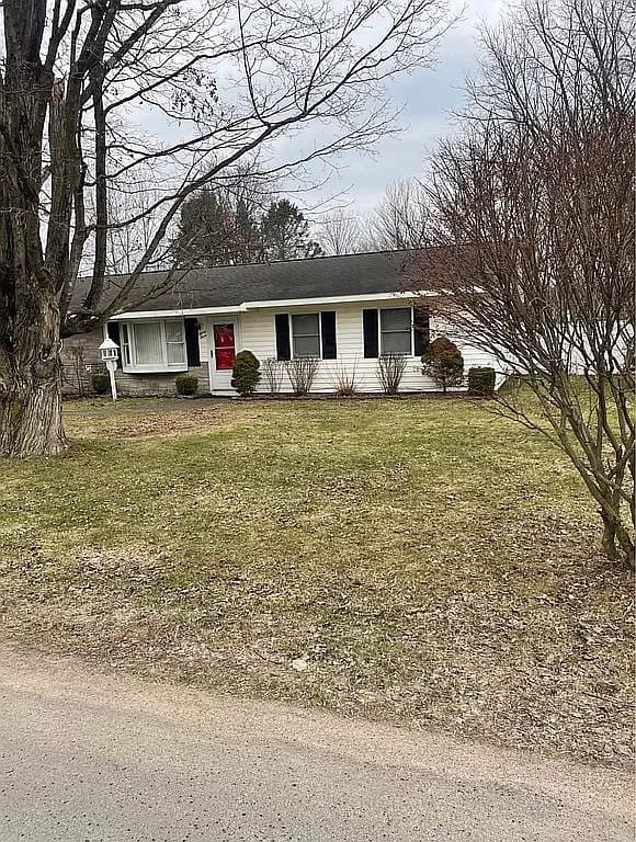 33 Tindall Mnr — exterior photo