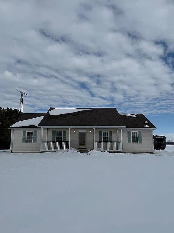 3930 W 300 N — exterior photo