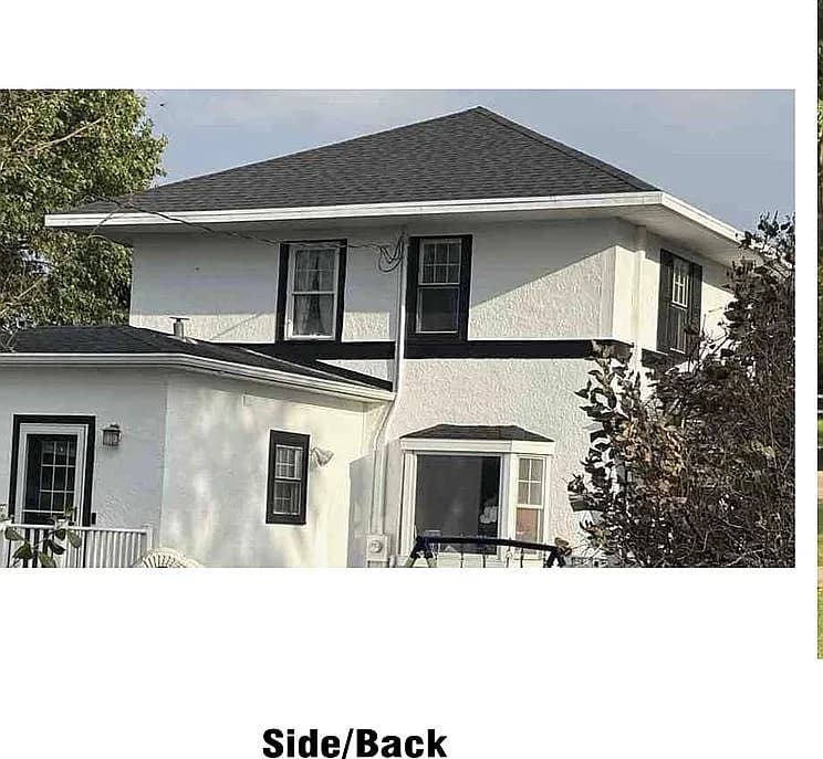 584 1st St S — exterior photo