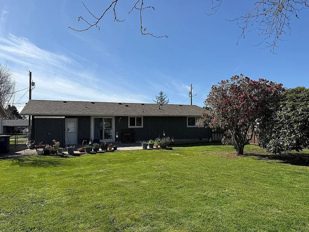 338 NE San Bayo Cir #O — exterior photo