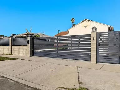 8436 Amboy Ave — exterior photo