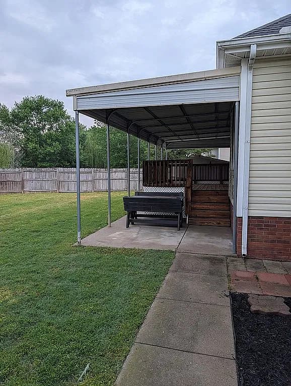 624 Fieldstone Ct — exterior photo