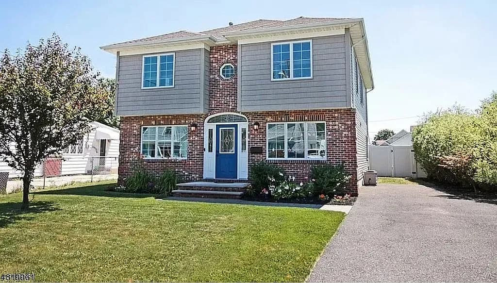 1 Lincoln Pl — exterior photo