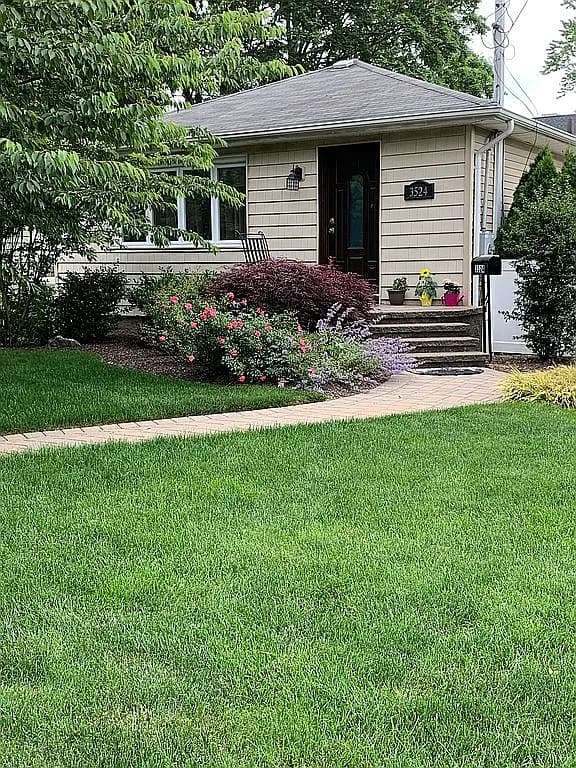 3524 Edgerton Ave — exterior photo