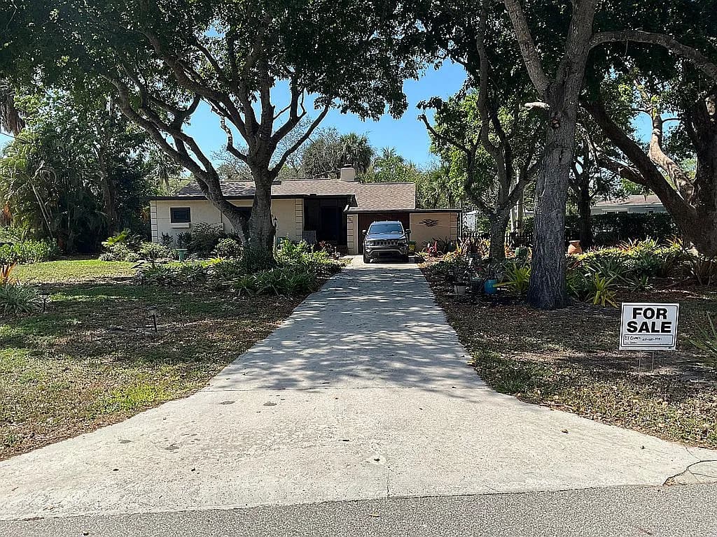 27213 Rio Vista Cir — exterior photo