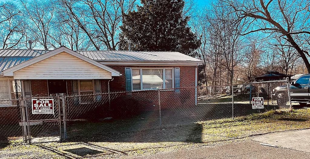 617 Hilltop Ave — exterior photo