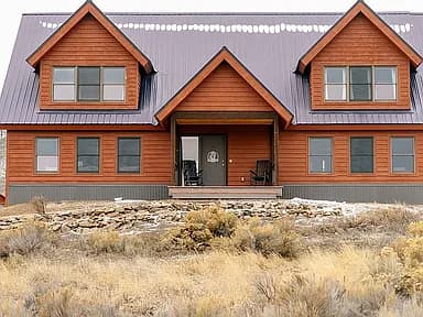 377 Crocus Rd — exterior photo