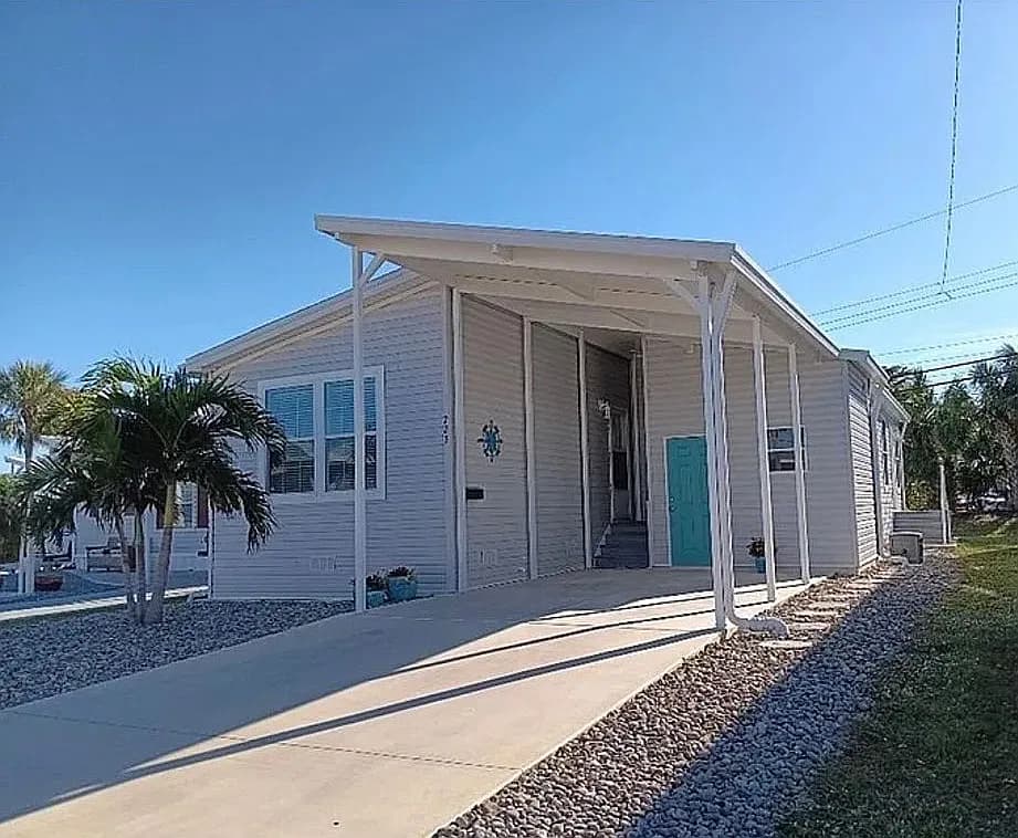 723 S Green Cir — exterior photo