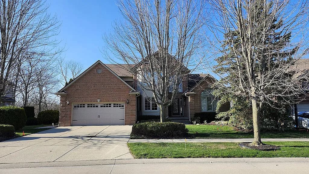 16033 White Water Dr — exterior photo