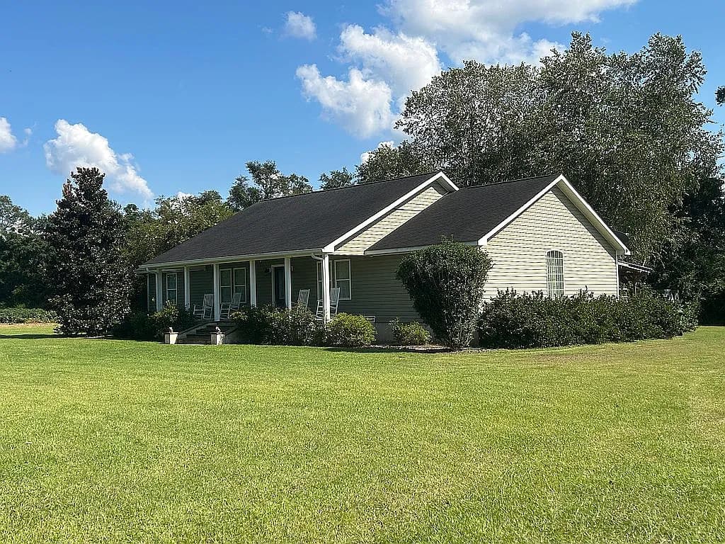 499 Wilder Rd — exterior photo