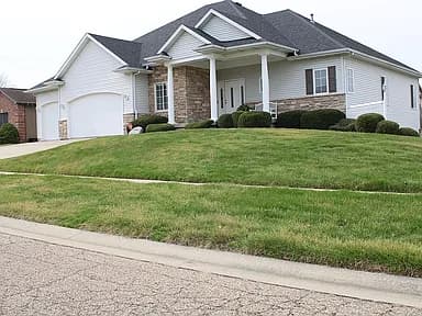 203 Heatherstone Dr — exterior photo