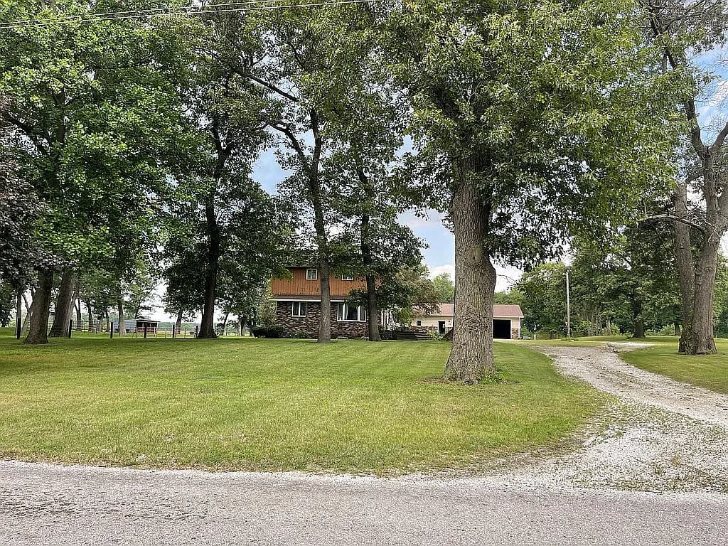 5110 W 400 N — exterior photo