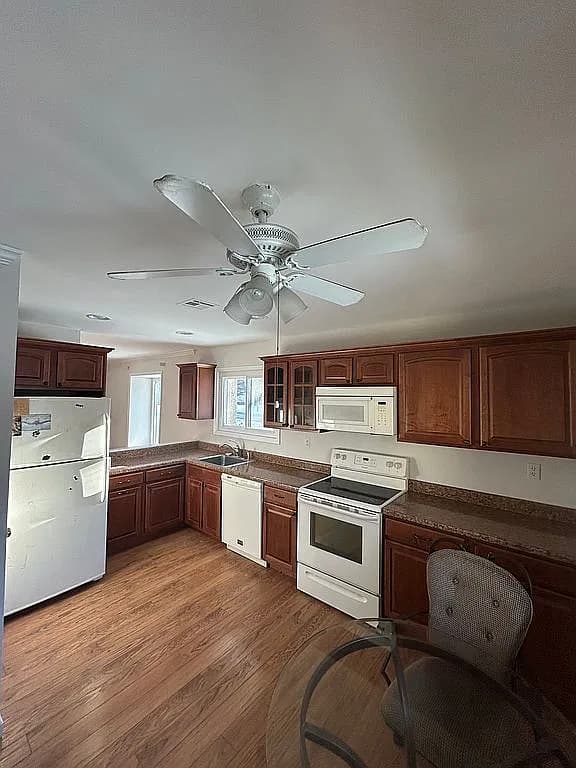 102 Arrowood Rd Unit B — exterior photo