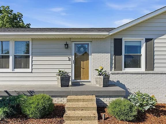 6305 Saint Henry Dr — exterior photo