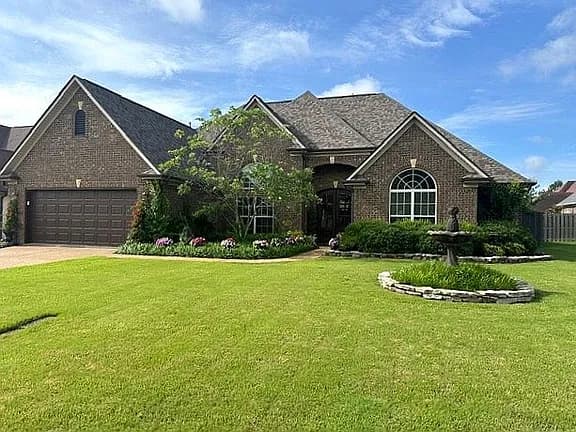 18 Joseph Cv — exterior photo