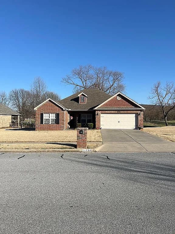 11756 Club House Pkwy — exterior photo