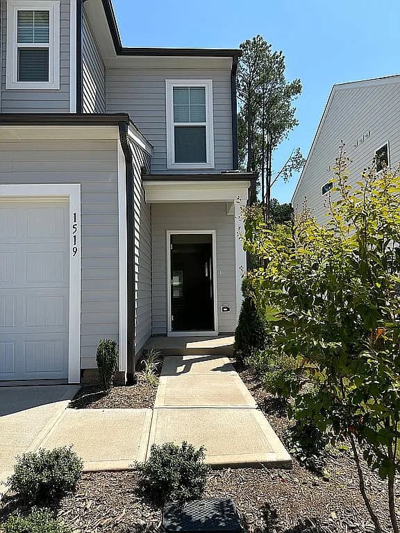 1519 Smoky Mountains St — exterior photo