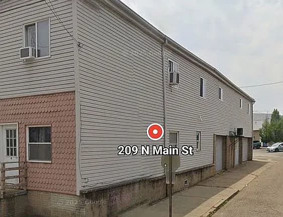209 N Main St — exterior photo
