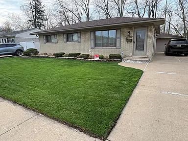 25141 Madden St — exterior photo