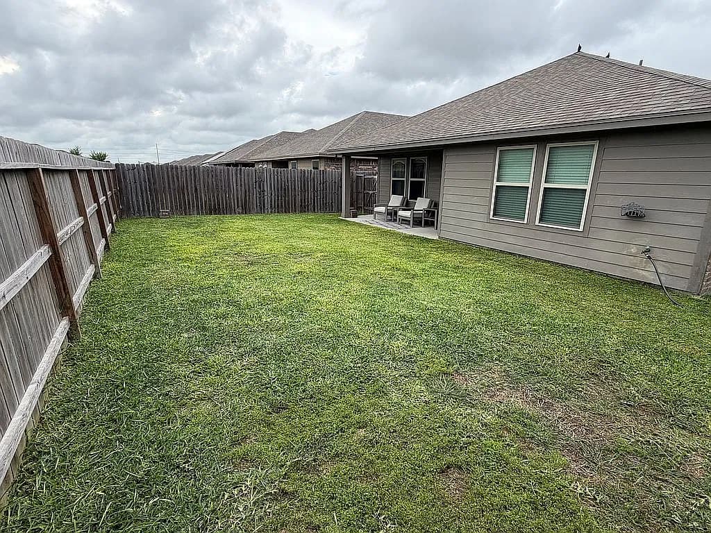 7333 Tristan Dr — exterior photo