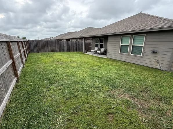 7333 Tristan Dr — exterior photo