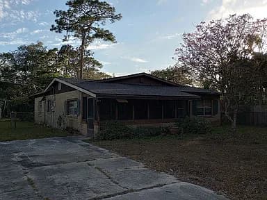 2511 Grove St — exterior photo
