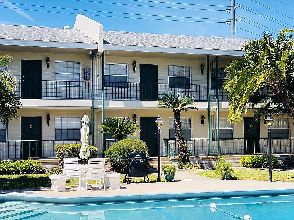 2885 S Osceola Ave APT C7 — exterior photo