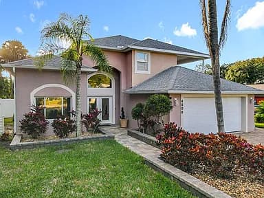 4508 Saxon Dr — exterior photo