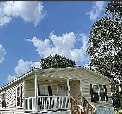 7604 Moffitt Rd — exterior photo