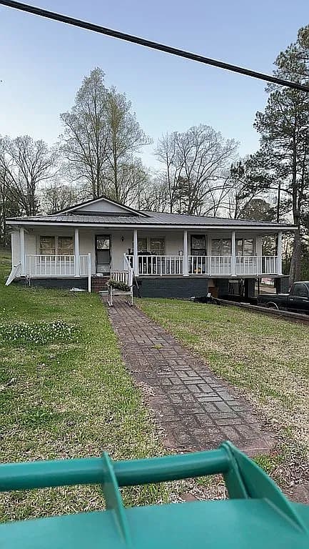 8391 Highway 18 — exterior photo