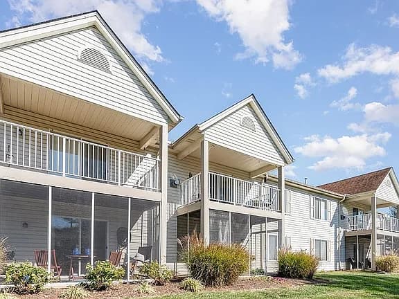 3363 Hidden Creek Dr Unit 56 — exterior photo