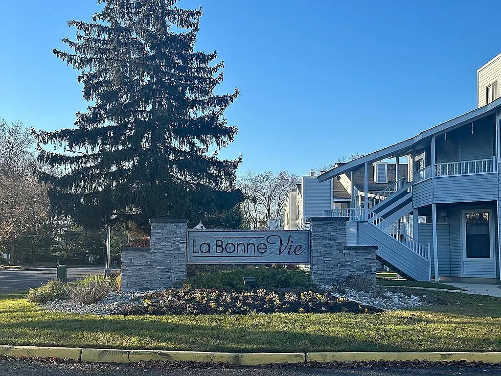 3007 Sherry Ct — exterior photo
