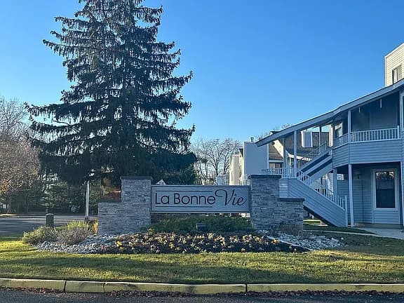 3007 Sherry Ct — exterior photo