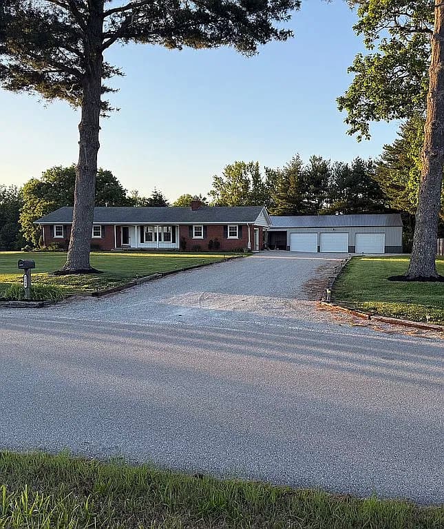 7688 Vann Rd — exterior photo