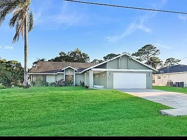 362 SE Crosspoint Dr — exterior photo