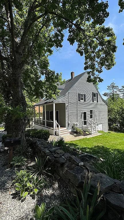 18 Baldwin St — exterior photo